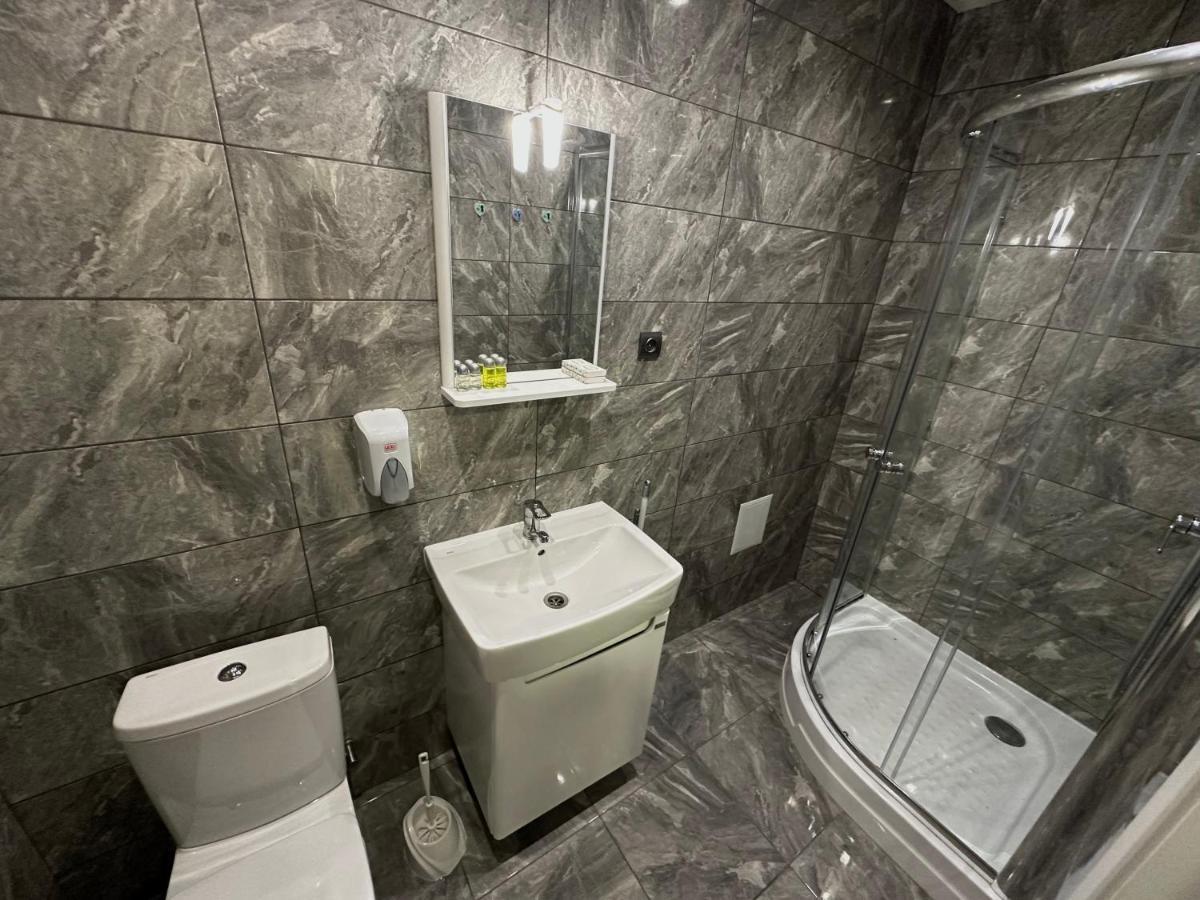 Hotel Kyiv *