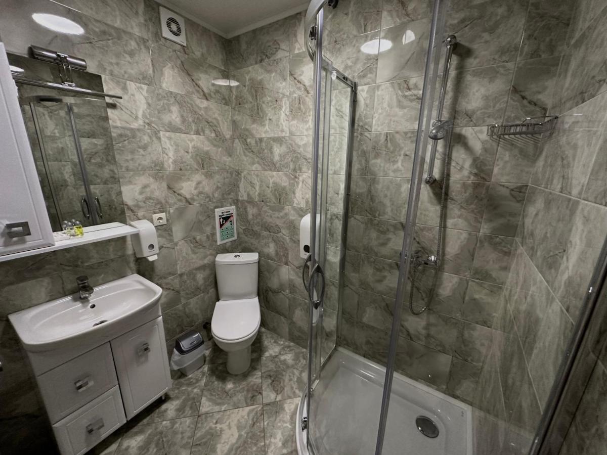 Hotel Kyiv *